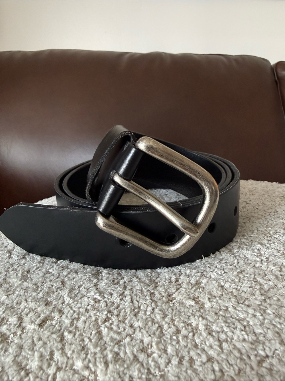 Classic Levi’s Black Leather Belt with Silver Buckle